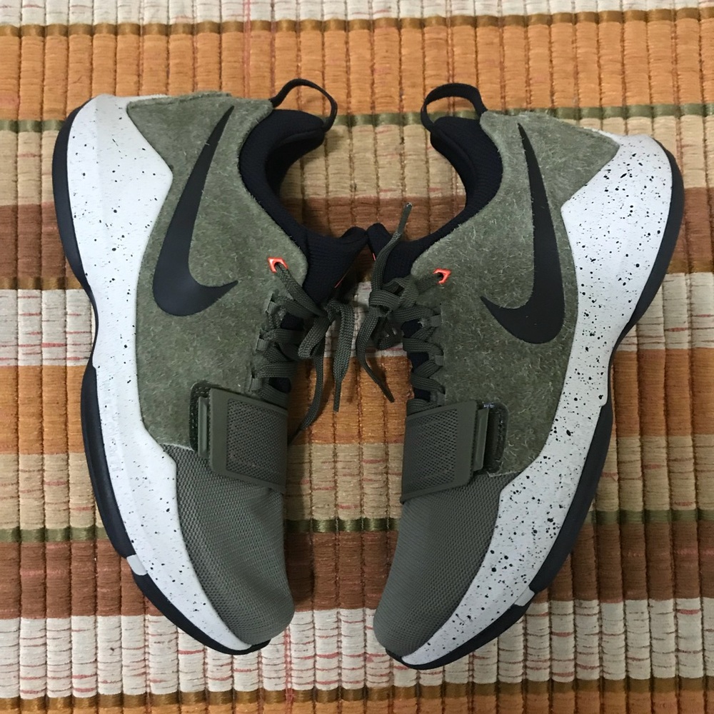 Nike PG ELEMENTS BASKETBALL SHOE